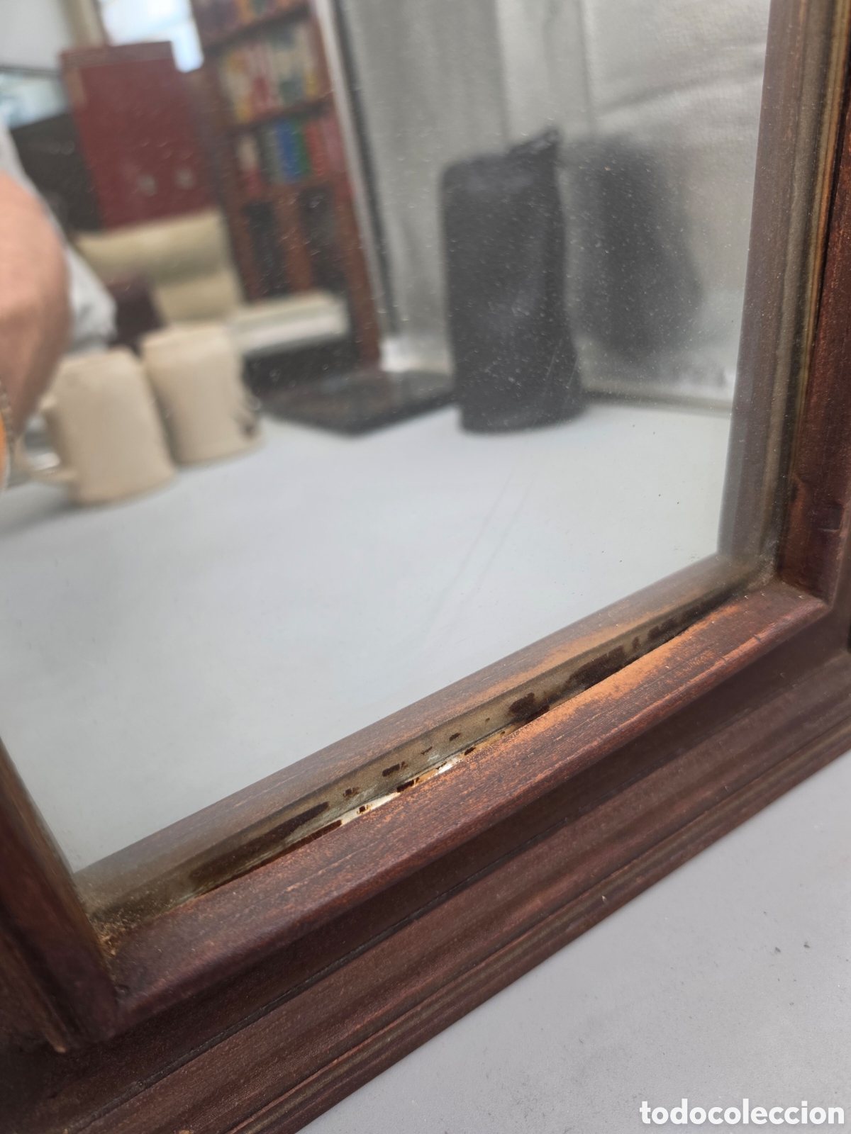 Antig&uuml;edades: Peque&ntilde;o espejo de pared de madera - Foto 3