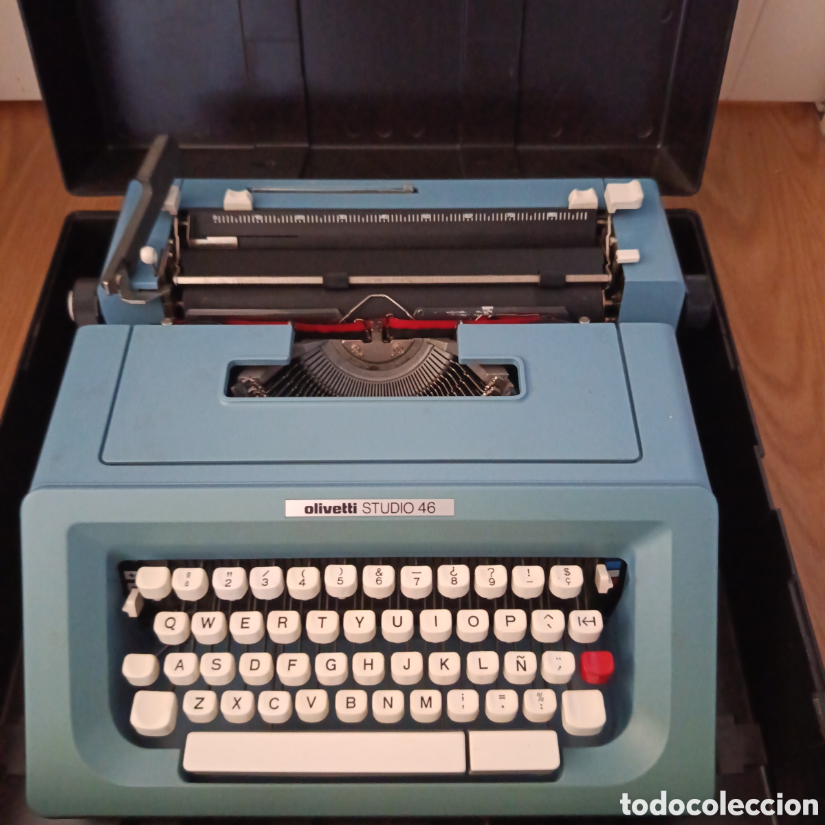 Antig&uuml;edades: M&aacute;quina Olivetti Studio 46 + Malet&iacute;n