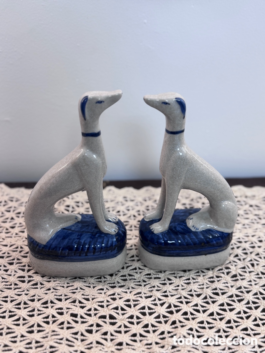 Antig&uuml;edades: Pareja galgos Staffordshire Ironstone China perros cer&aacute;mica vintage a&ntilde;os 70