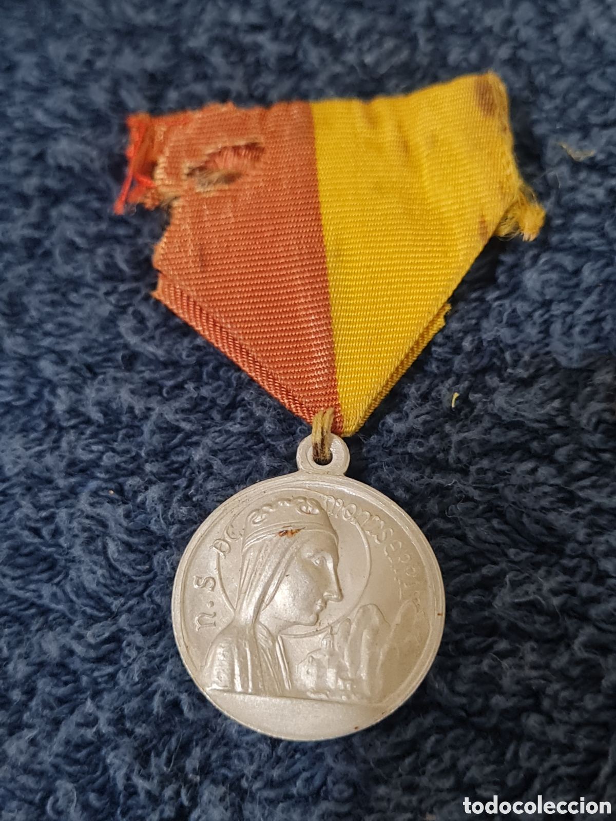 Antig&uuml;edades: Antigua medalla de la Virgen de Montserrat