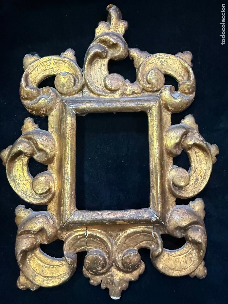 Antig&uuml;edades: ANTIGUO MARCO DE MADERA Y DORADO - MEDIDA TOTAL 22,5X17 CM E INTERIOR 7,5X6 CM