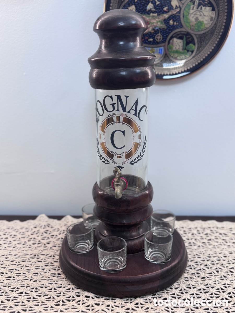 Antig&uuml;edades: Dispensador licor vintage a&ntilde;os 70 madera y vidrio con 6 vasitos grifo bar