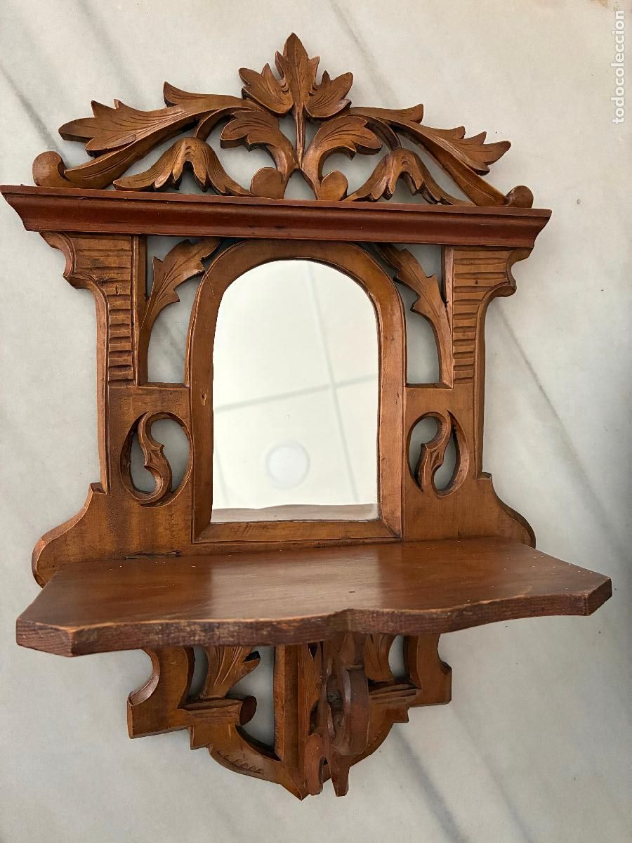 Antig&uuml;edades: Antigua repisa de madera tallada con espejo 38 x 26 x 12 fondo, pieza muy decorativa