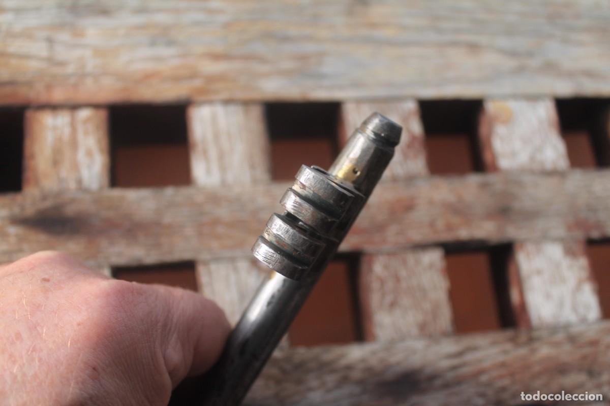 Antig&uuml;edades: ANTIGUA LLAVE DE GRANDES DIMENSIONES (15,5 CM) FORJADA A MANO.