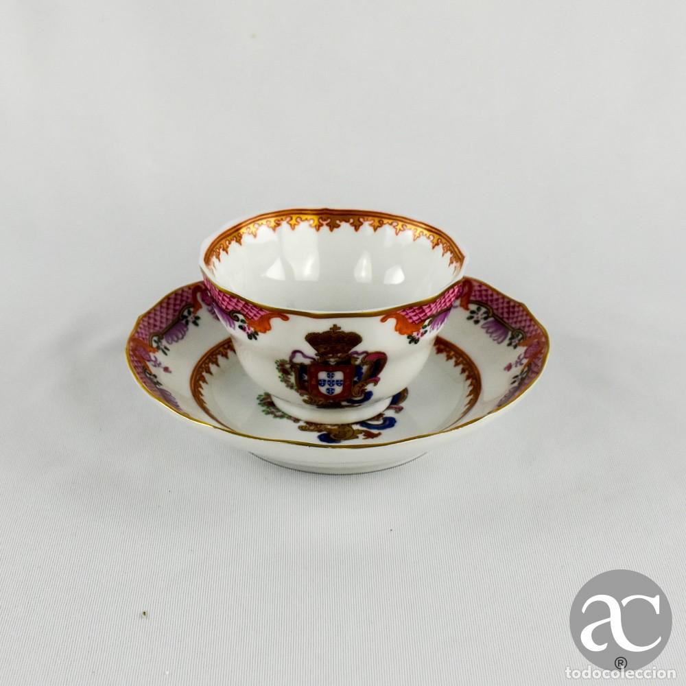 Antig&uuml;edades: Ch&aacute;vena de caf&eacute; e pires em porcelana NG, Servi&ccedil;o D. Pedro III