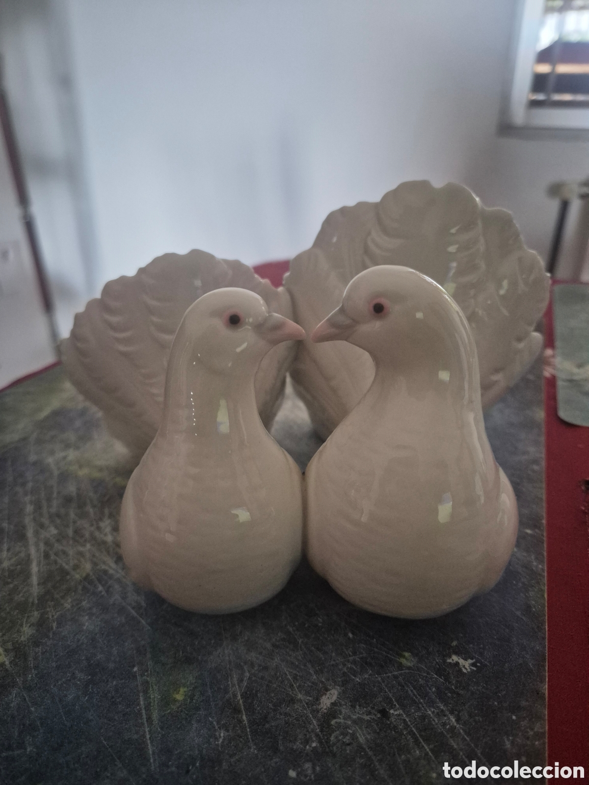 Antig&uuml;edades: Lladr&oacute;. Palomas enamoradas
