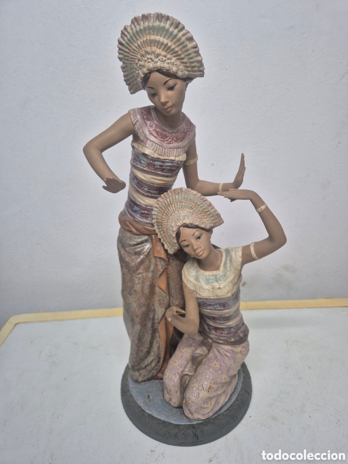 Antig&uuml;edades: Lladr&oacute;. Bailarinas polinesia