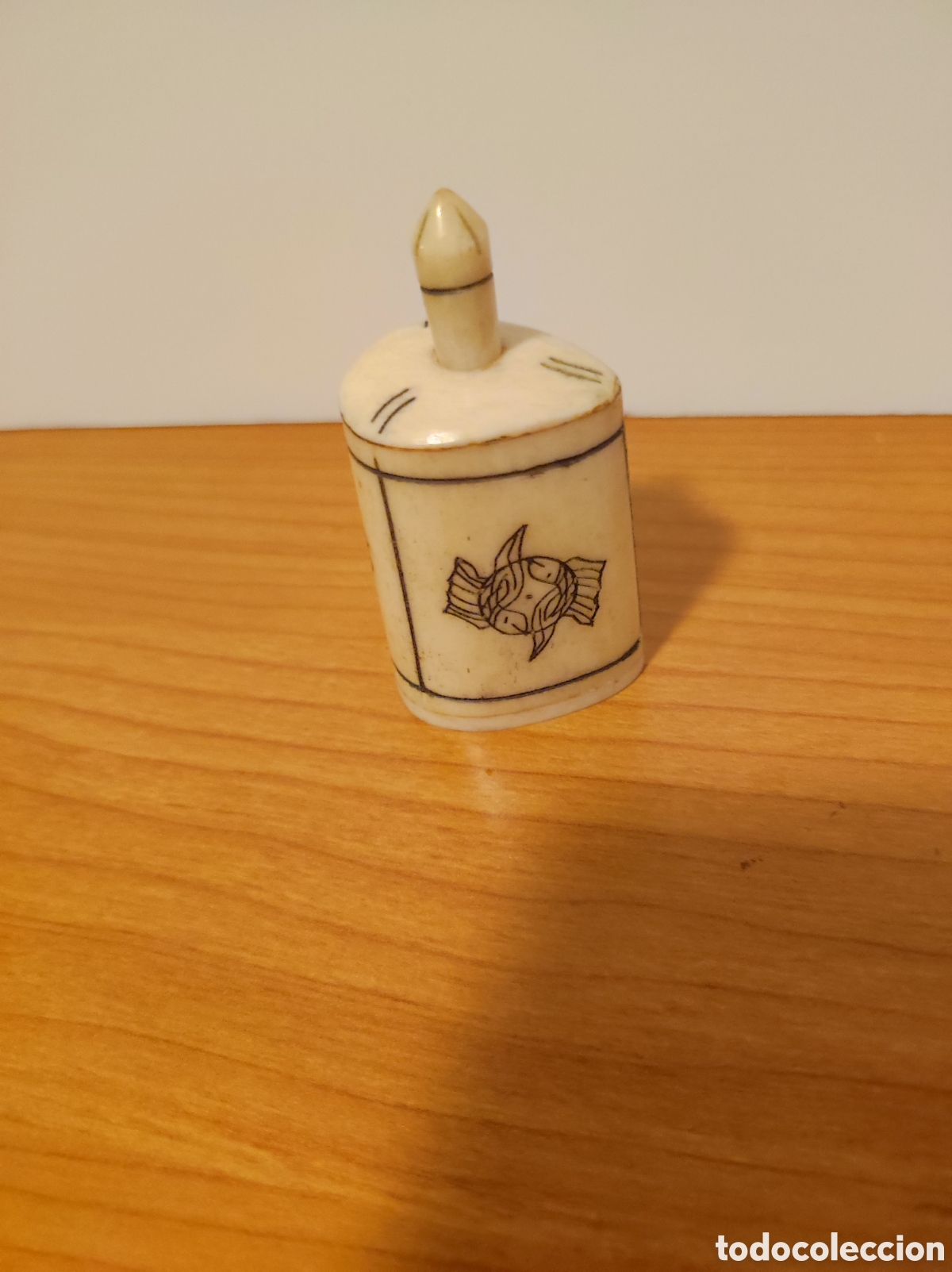 Antig&uuml;edades: Antigua botella de rap&eacute; / tabaquera oriental de hueso tallado