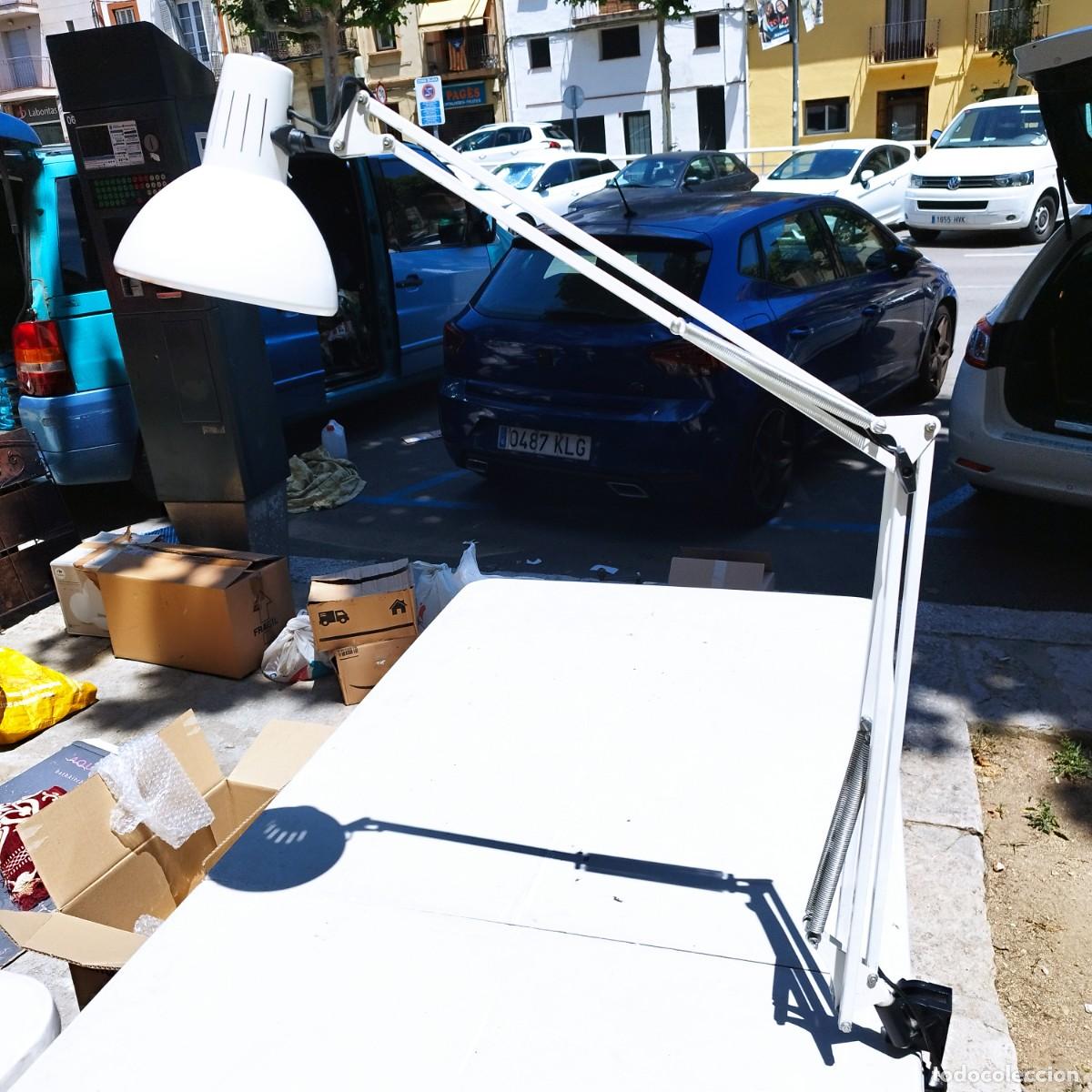 Antig&uuml;edades: LAMPARA FLEXO ARTICULADA MARCA FASE - 110 CM - CON PINZA DE AGARRE INCLUIDA - COLOR BLANCO -