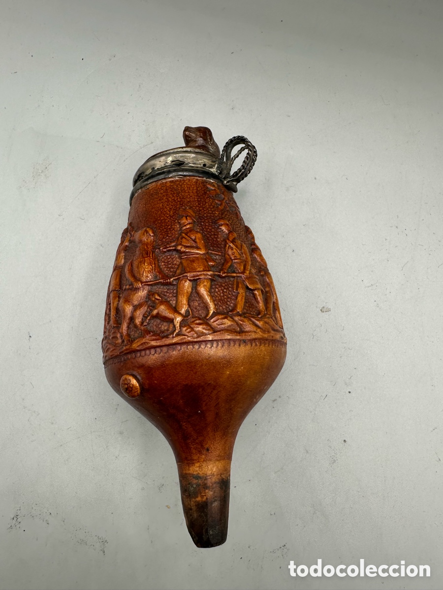 Antig&uuml;edades: petaca de p&oacute;lvora (powder flask) XIX
