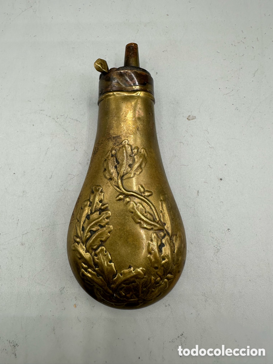 Antig&uuml;edades: petaca de p&oacute;lvora (powder flask) XIX