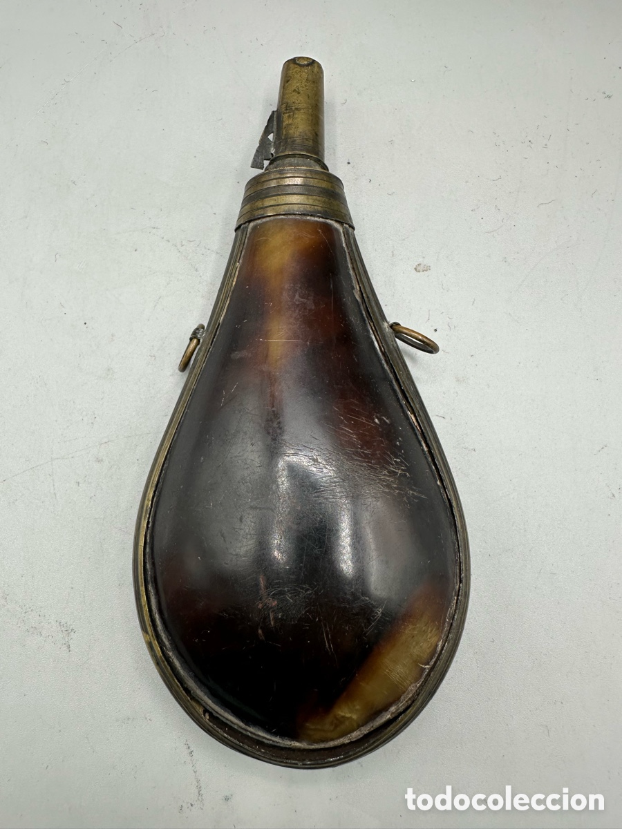 Antig&uuml;edades: petaca de p&oacute;lvora (powder flask) XIX