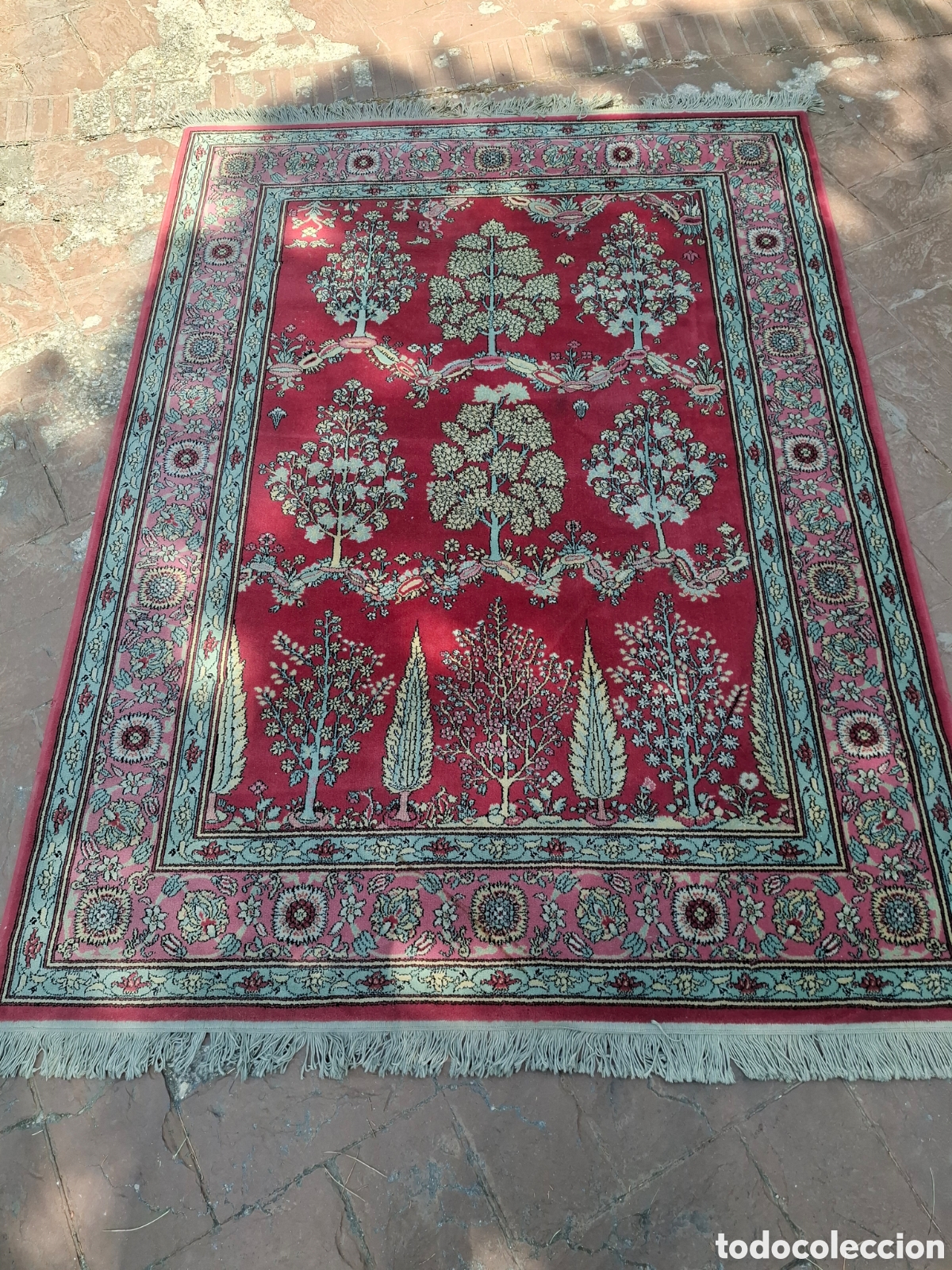 Antig&uuml;edades: ANTIGUA ALFOMBRA EN TONOS ROJIZOS. ANUDADA A MANO. 245X180