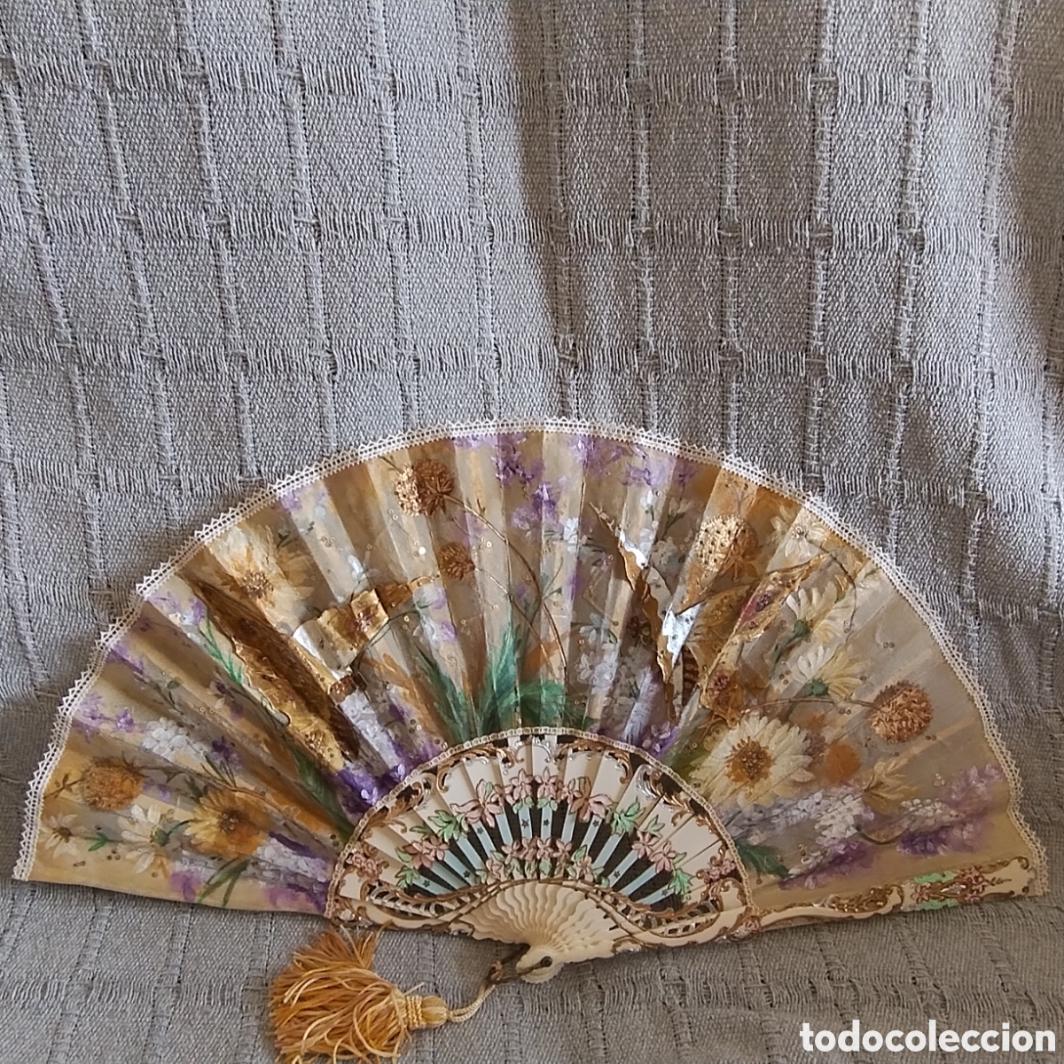 Antig&uuml;edades: Abanico Art nouveau pintado a mano