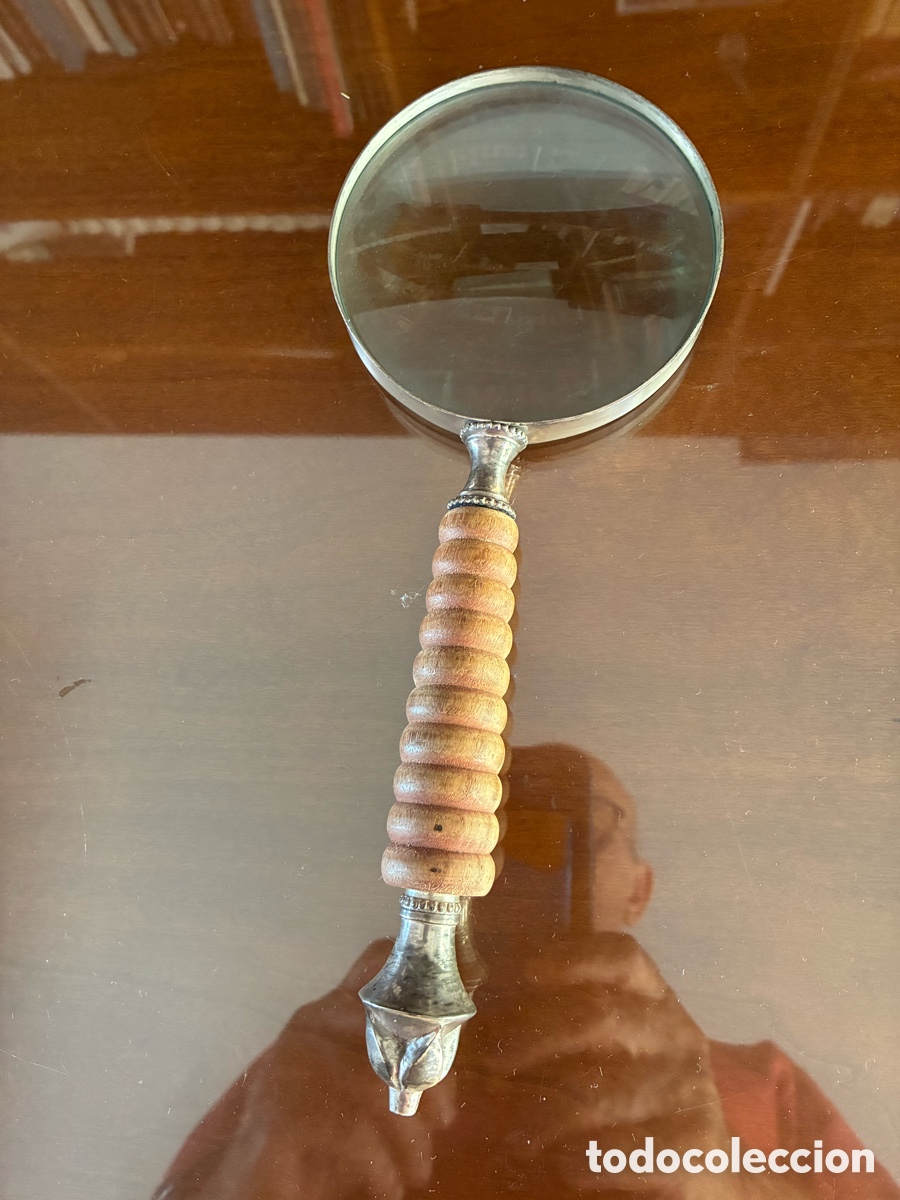 Antig&uuml;edades: Lupa de escritorio antigua &ndash; mango torneado madera y metal plateado, 27 cm, s. XX