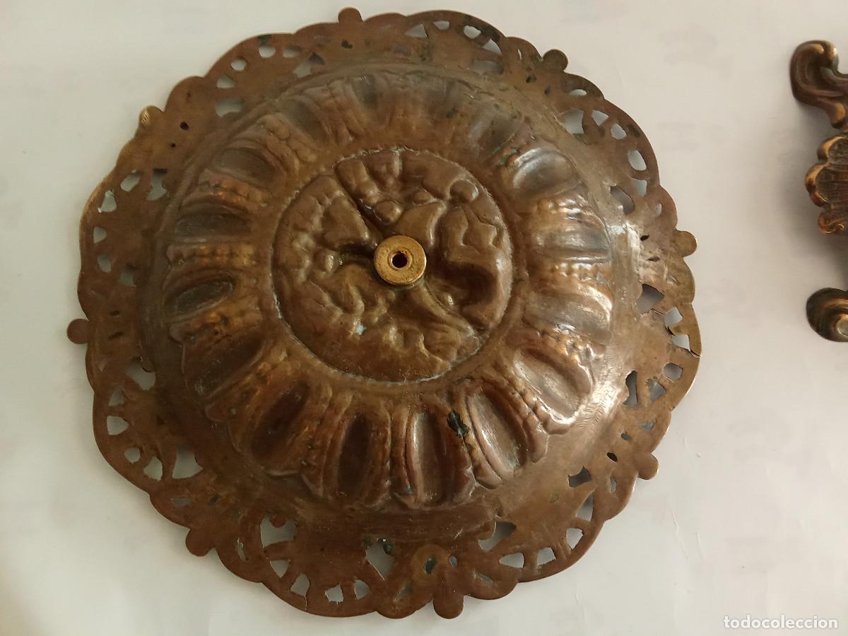Antig&uuml;edades: Antiguo centro de mesa en bronce labrado - Foto 11