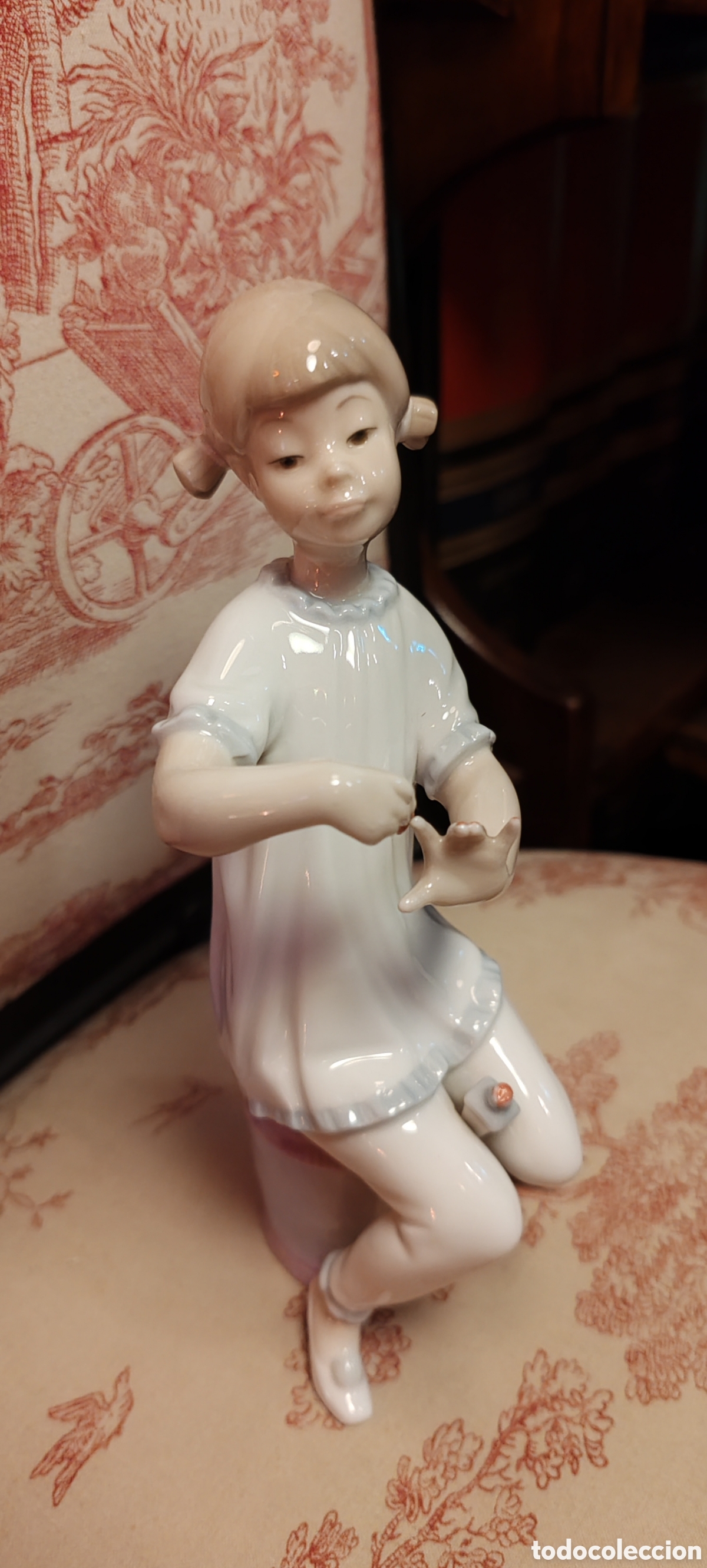 Antig&uuml;edades: FIGURA DE NI&Ntilde;A EN PORCELANA DE LLADRO