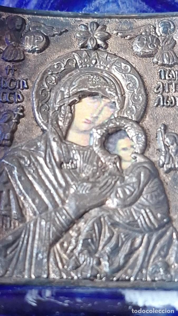 Antig&uuml;edades: Exquisito ICONO ORTODOXO de PLATA 950 montado en Vidrio Azul