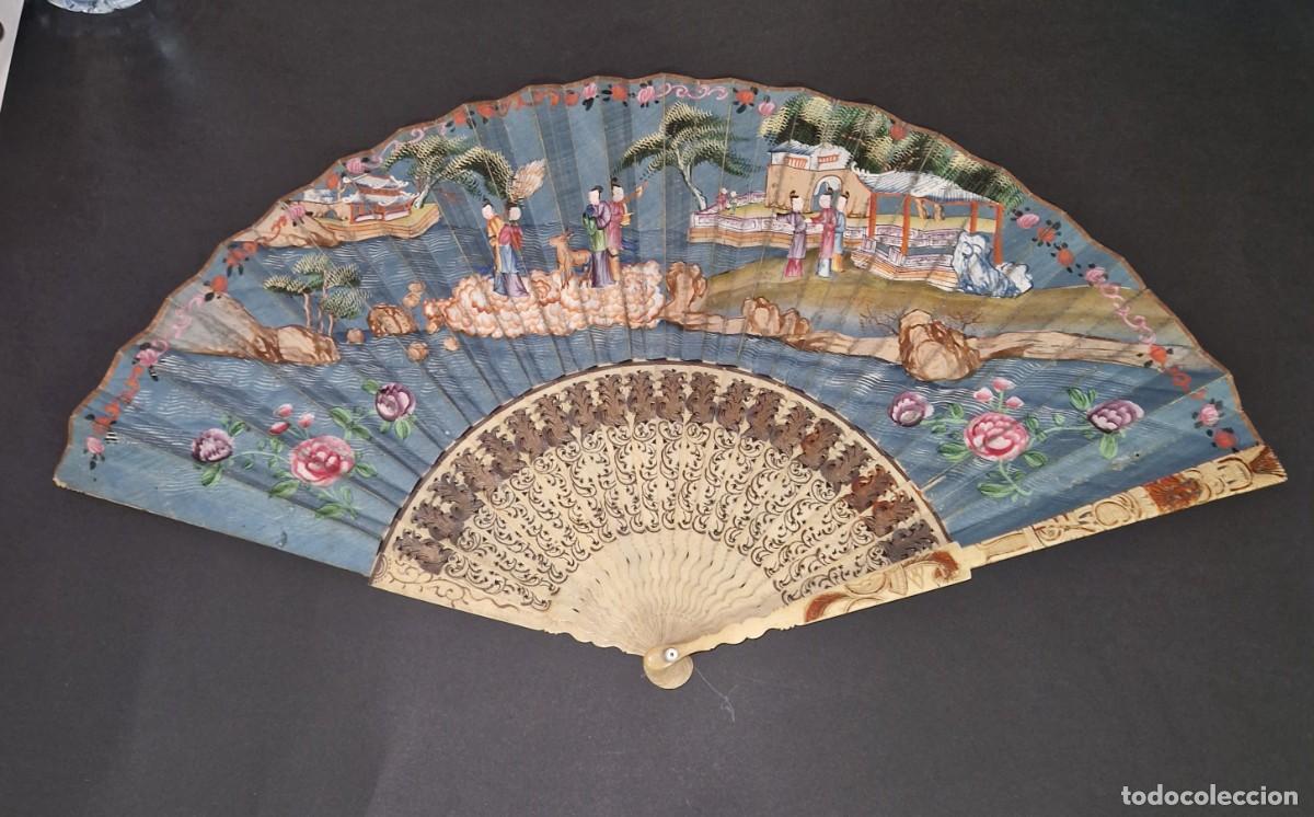 Antiquit&auml;ten: Abanico chino de grandes dimensiones. 58 cm x 32 cm.