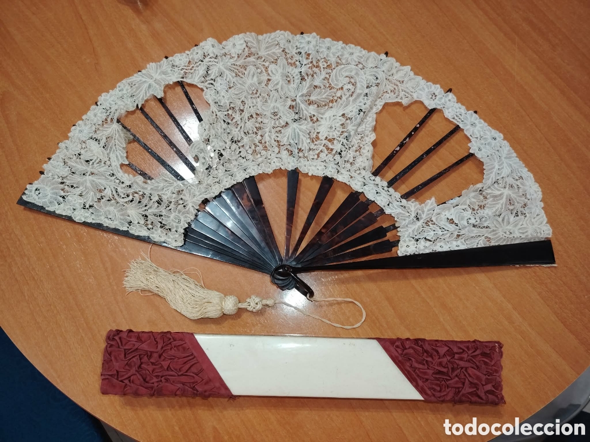 Antig&uuml;edades: Antiguo abanico bordado crochet a mano y carey . Siglo XIX