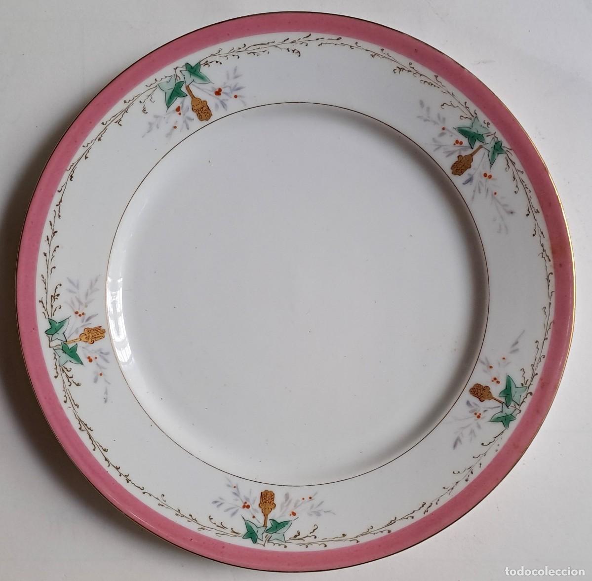 Antig&uuml;edades: PLATO DE CERAMICA VINTAGE CON BORDES ROSADOS Y DETALLES DORADOS. PLATO-354