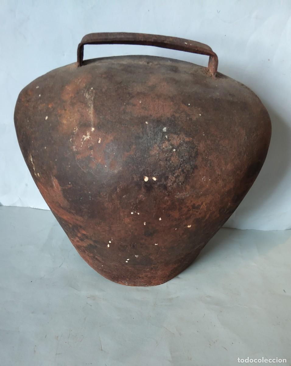 Antig&uuml;edades: Cencerro de buey antiguo - Foto 1
