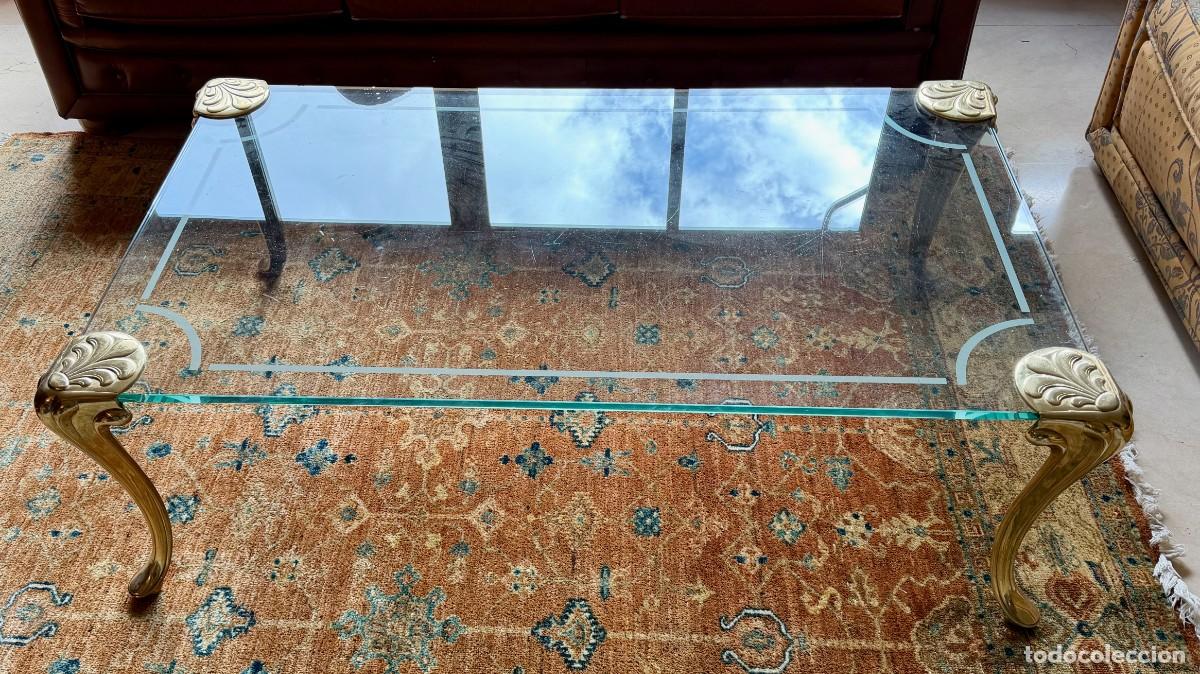 Antig&uuml;edades: Mesa de centro con cristal y patas de bronce dorado - Foto 2