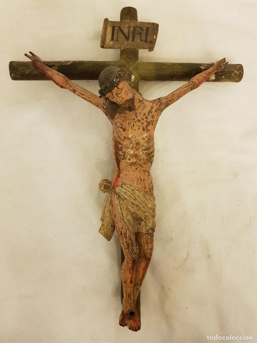 Antig&uuml;edades: Peque&ntilde;o Cristo g&oacute;tico de madera de finales del siglo XV