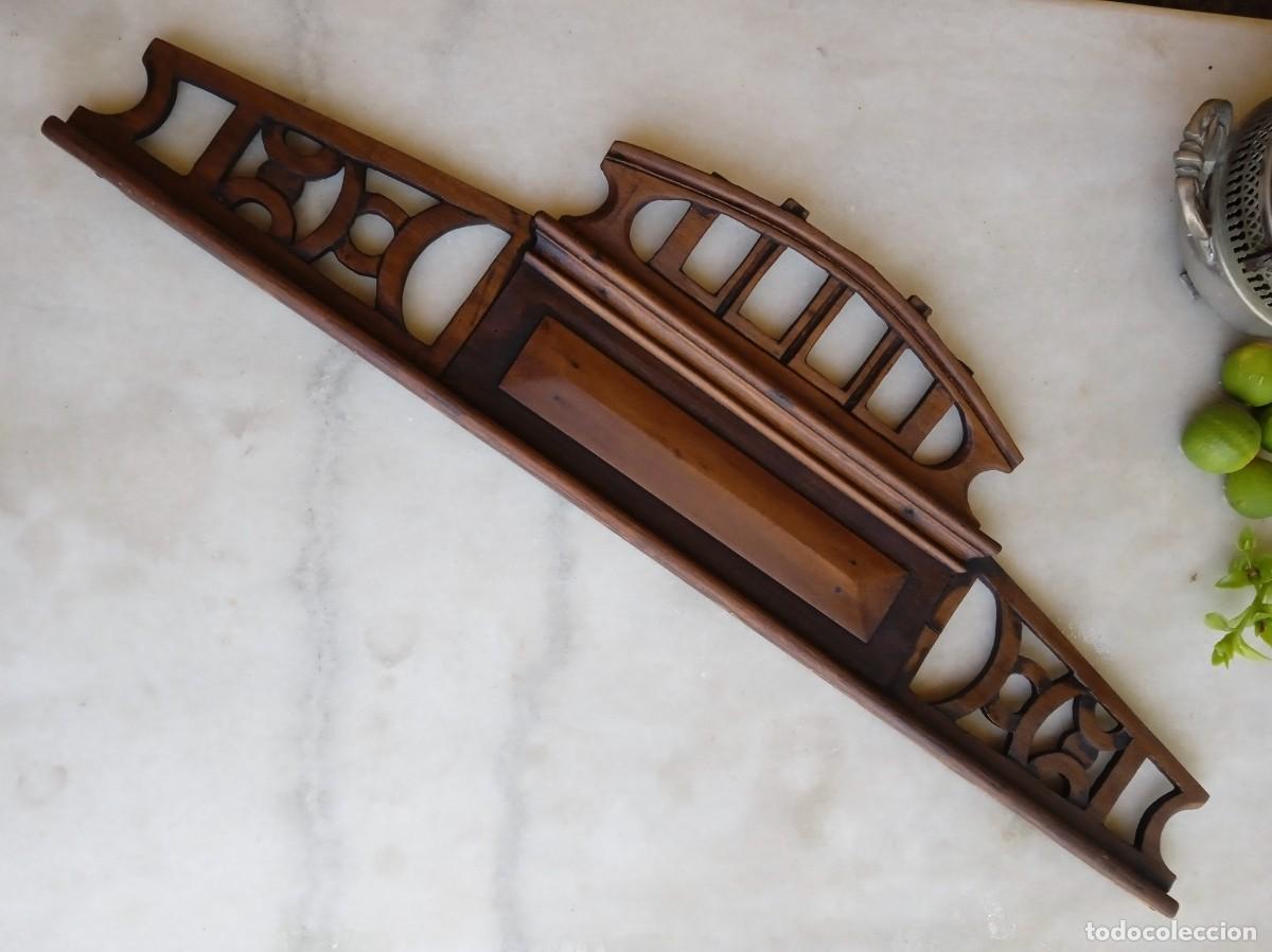 Antiques: Copete o terminaci&oacute;n remate de mueble