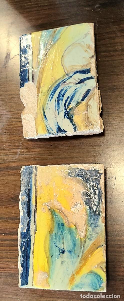 Antig&uuml;edades: Lote de dos azulejos sevillanos antiguos