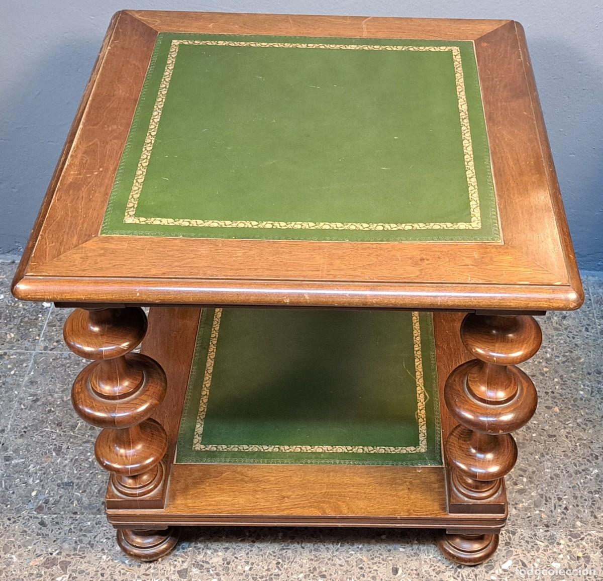 Oggetti Antichi: Mesa auxiliar en madera de nogal con tapa y repisa, principios del siglo XX