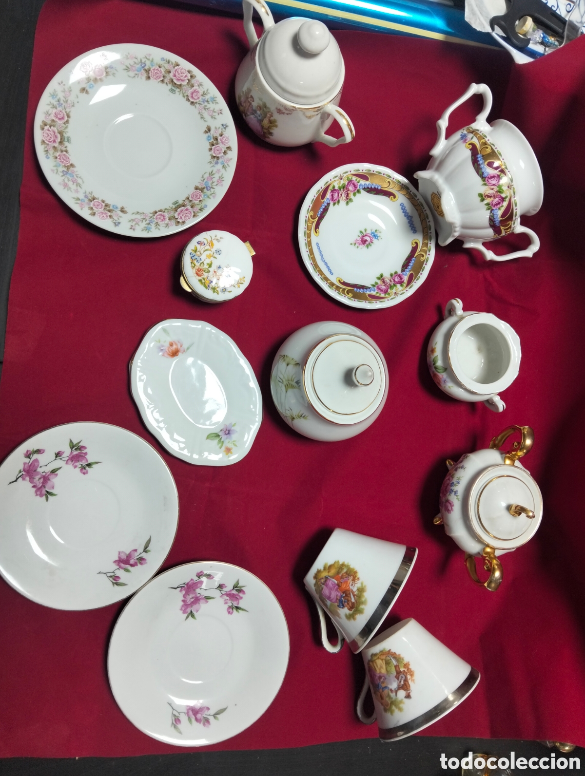 Antig&uuml;edades: JUEGO variados d porcelana Antigua.