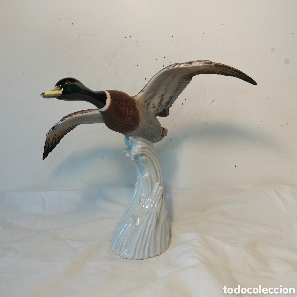 Antig&uuml;edades: Figura Porcelana- Martinu- Pato en vuelo 21 cm