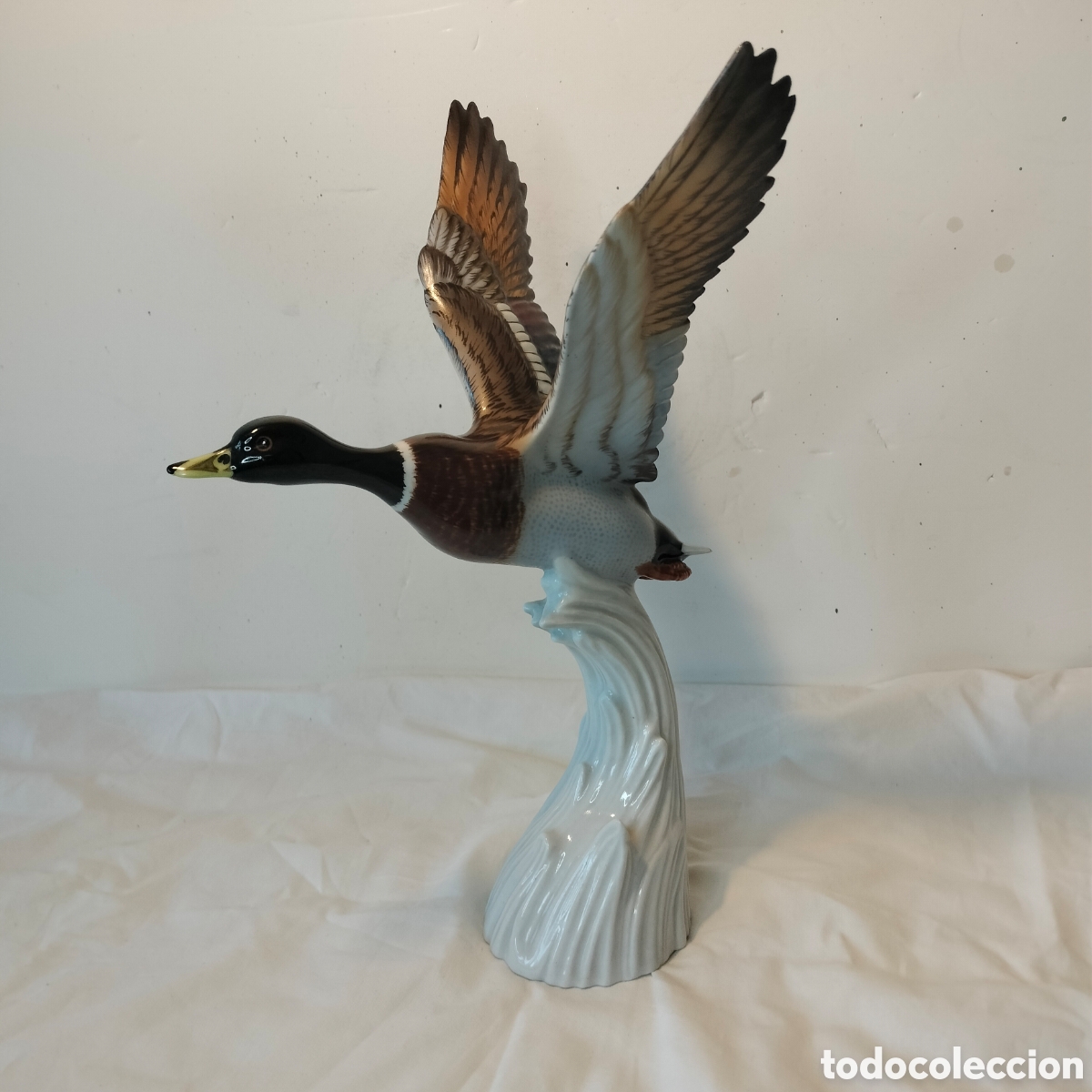 Antig&uuml;edades: Figura Porcelana- Martinu- Pato en vuelo 27 cm