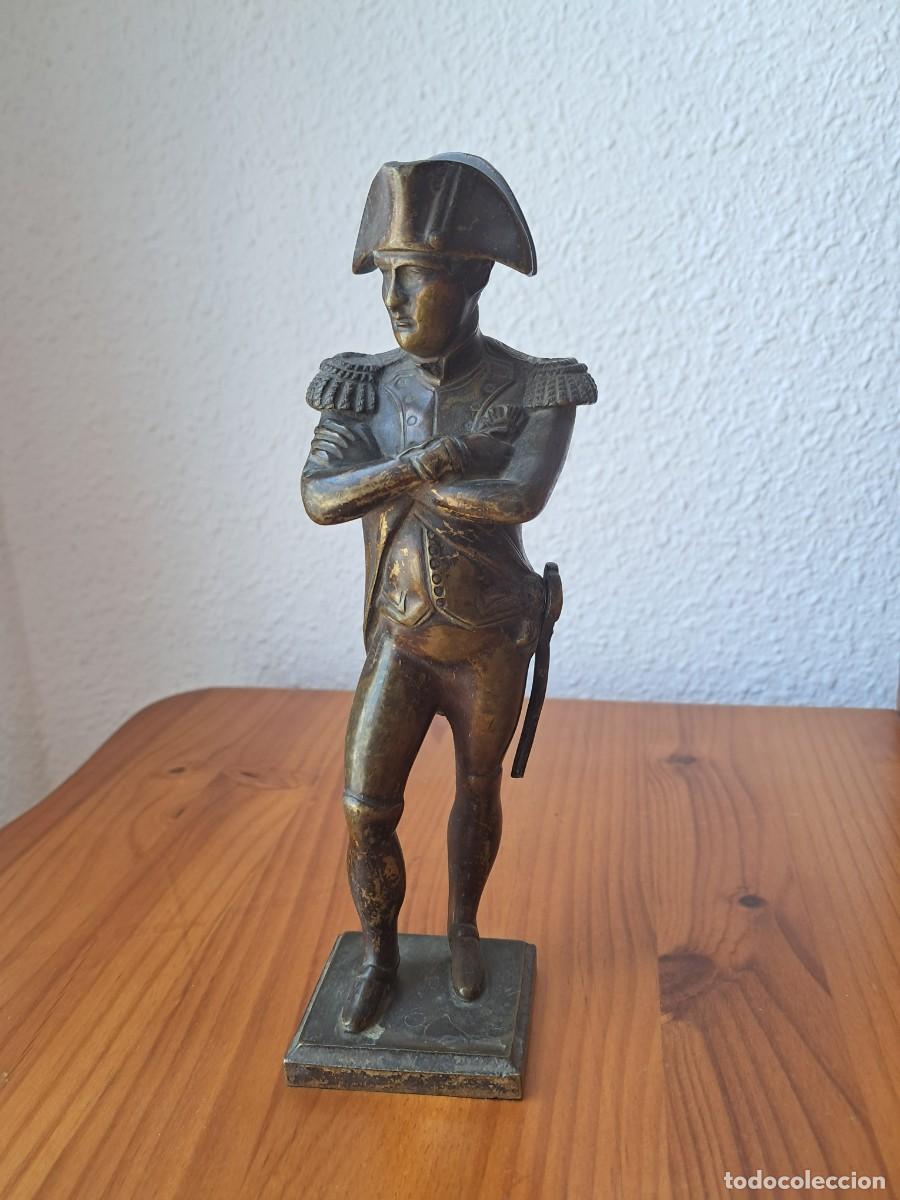 Antig&uuml;edades: Escultura de Napole&oacute;n Bonaparte en bronce macizo &ndash; 20 cm &ndash; 2 kg