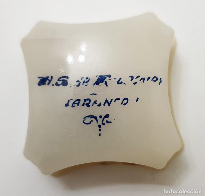 Antig&uuml;edades: Antigua CAJA ESTUCHE MEDALLA Virgen de RIANSARES TARANC&Oacute;N. Religioso Cuenca SIGLO XX