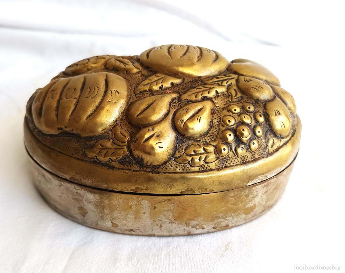 Antig&uuml;edades: Joyero - Lat&oacute;n dorado, Lat&oacute;n fundido - Joyero lat&oacute;n fundido Francia - 1900-1920