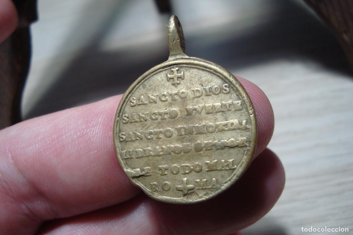 Antig&uuml;edades: ANTIGUA MEDALLA RELIGIOSA SANTO DIOS LIBERANOS DE TODO MAL ROMA. SIGLO XVIII?