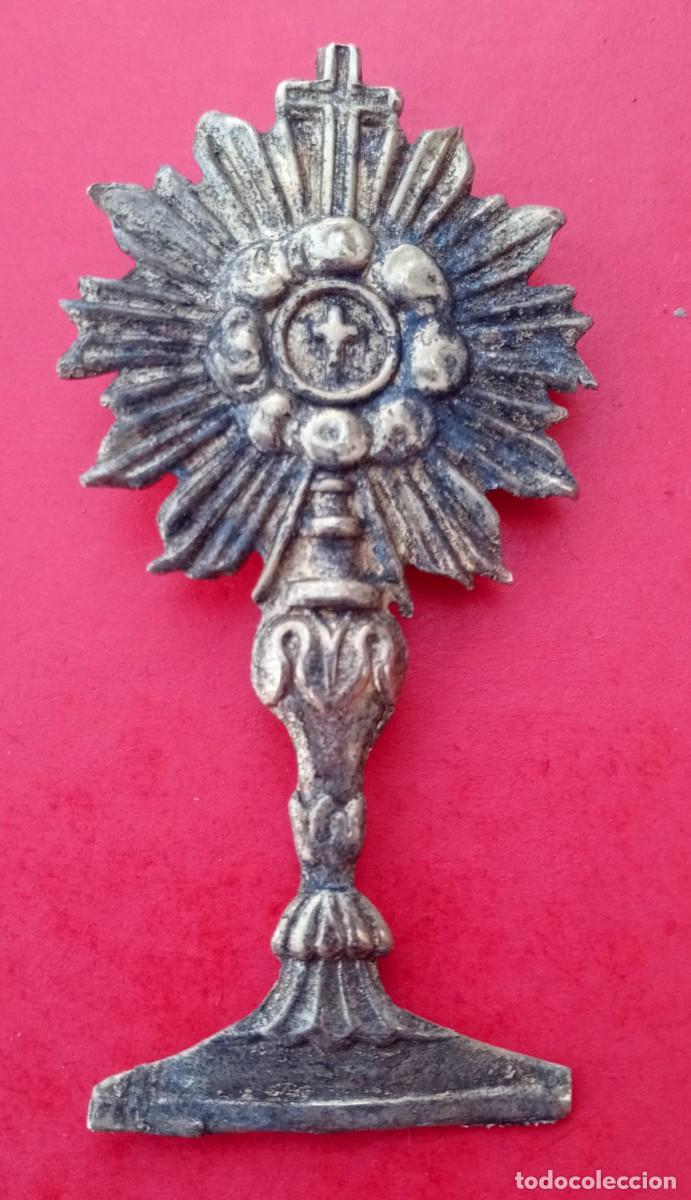 Antig&uuml;edades: Gran Medalla Antigua Sant&iacute;simo Sacramento.