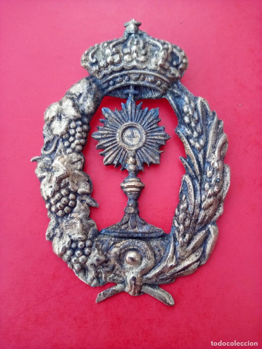Antig&uuml;edades: Peecioso Medall&oacute;n Medalla Antigua Sant&iacute;simo Sacramento.