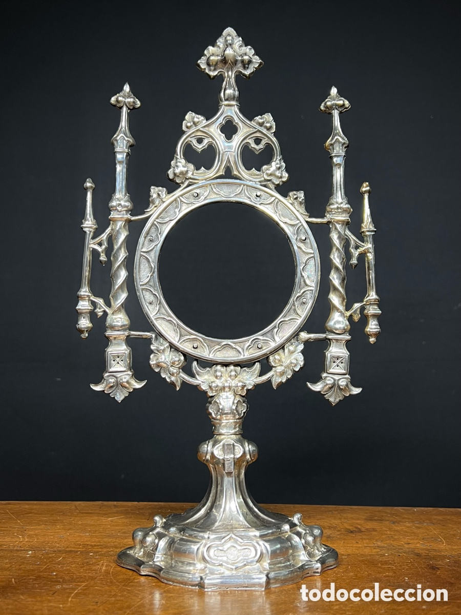Antig&uuml;edades: Custodia de plata repujada. Siglo XIX - Foto 12