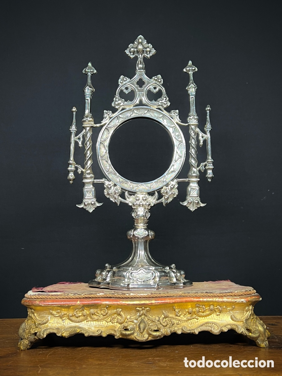 Antig&uuml;edades: Custodia de plata repujada. Siglo XIX - Foto 2