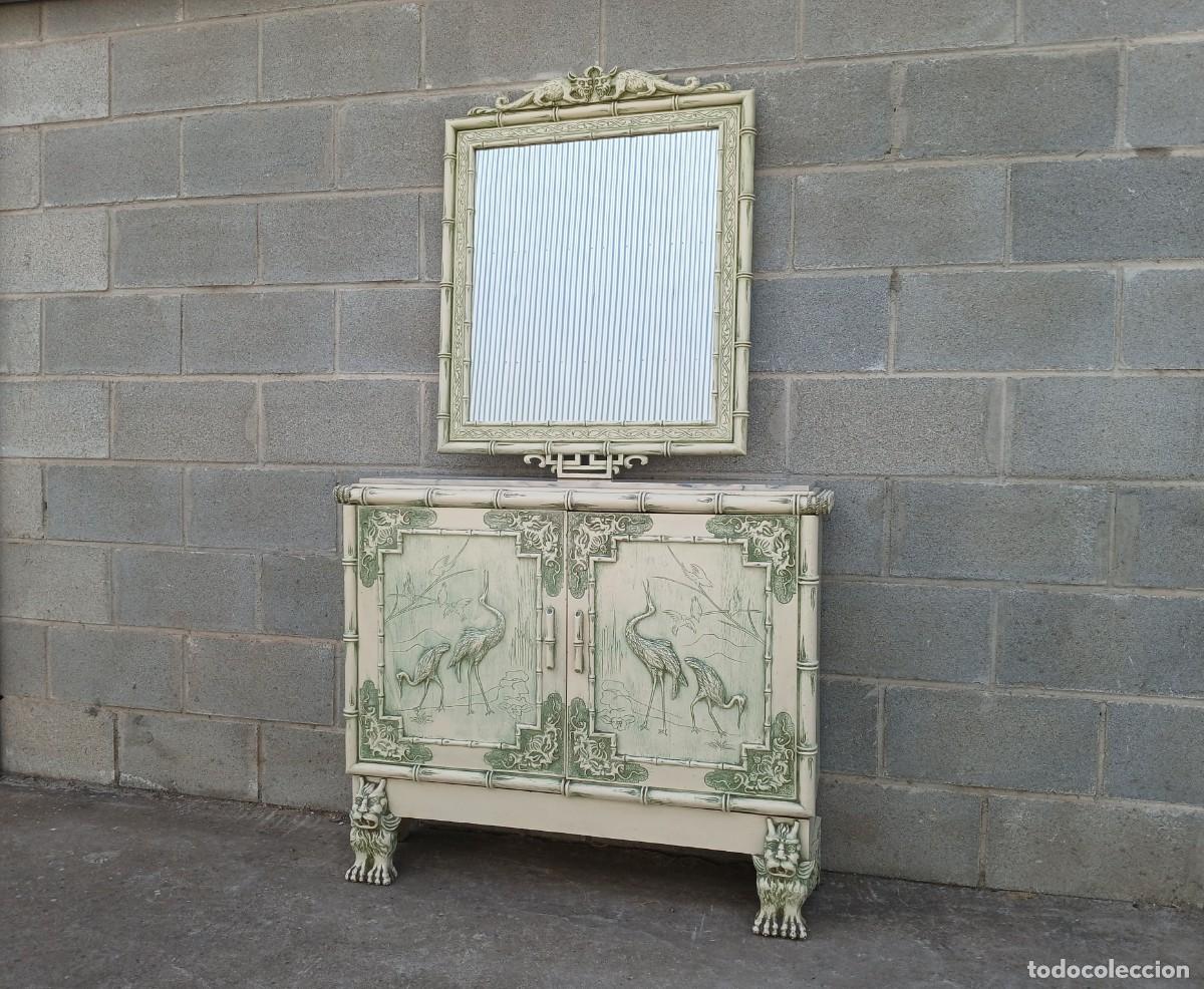 Antig&uuml;edades: Mueble antiguo chino con espejo
