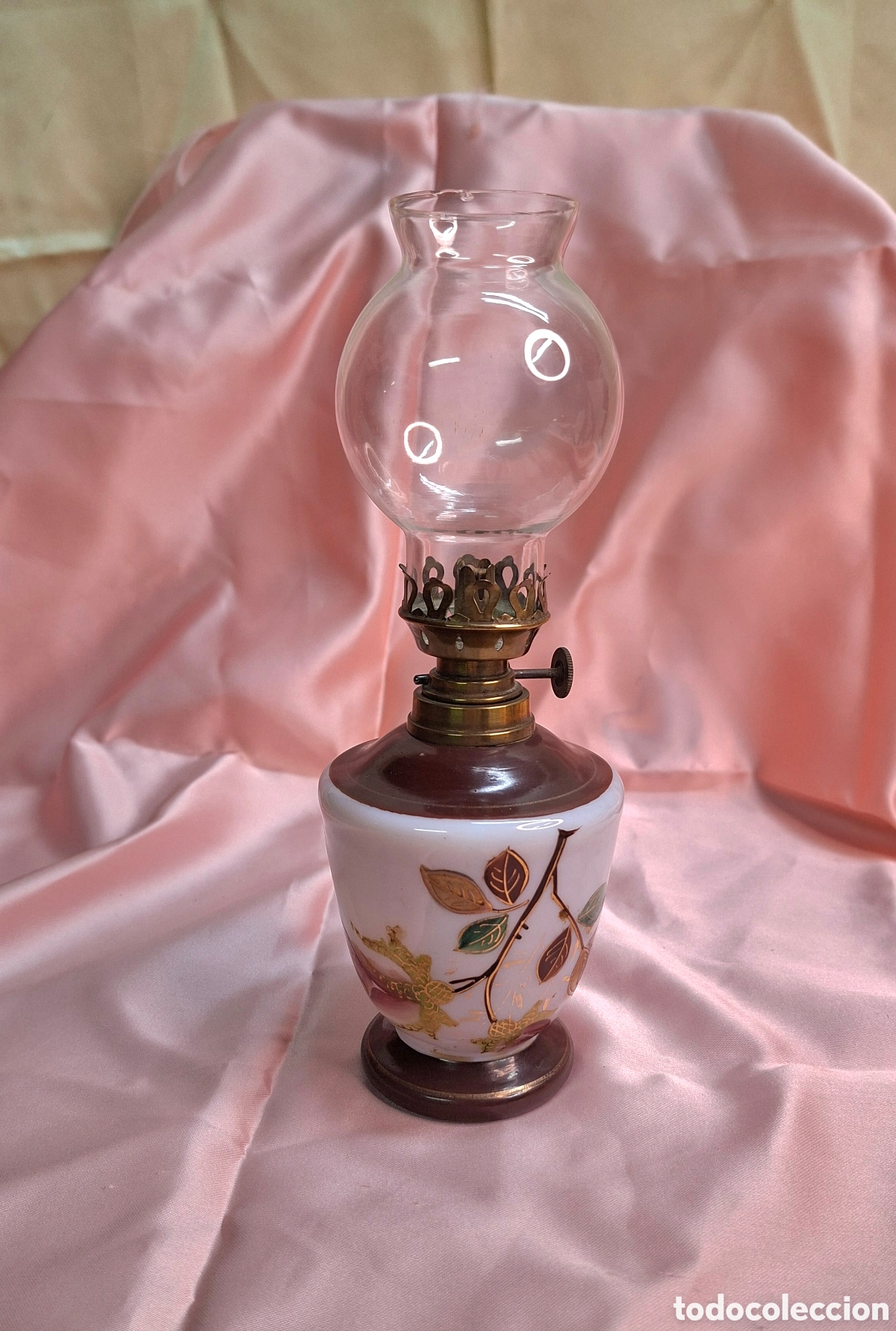 Antig&uuml;edades: Quinqu&eacute; de opalina con detalles en lat&oacute;n dorado - Foto 11