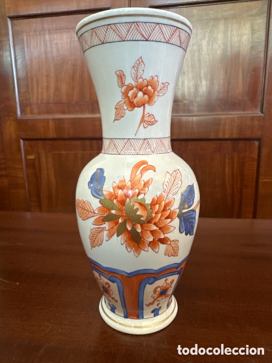 Antig&uuml;edades: Jarr&oacute;n estilo Imari. Fundaci&oacute;n Gremios, ceramica Generalisimo, Buen retiro