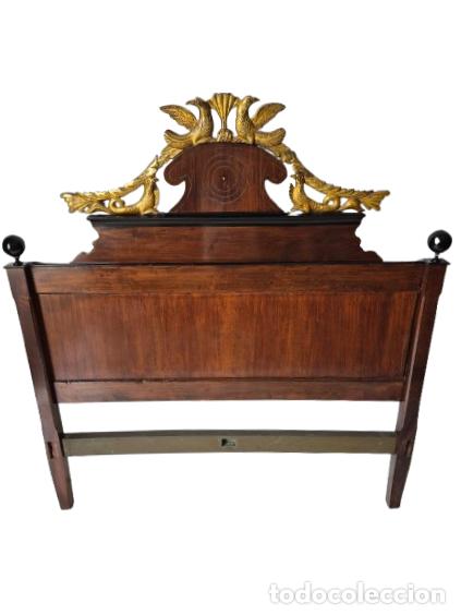Antig&uuml;edades: Antiguo Cabecero de Cama Isabelino - Madera de Caoba - Talla de Madera Dorada - S.XIX