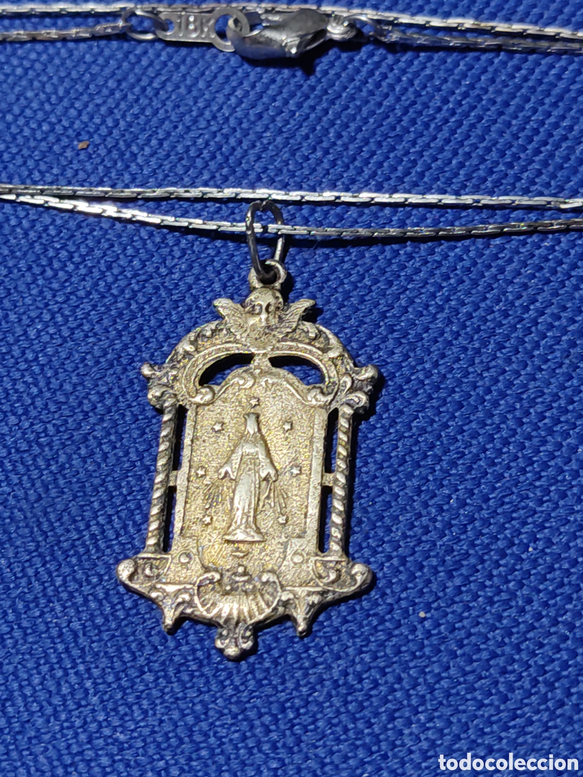 Antig&uuml;edades: Antigua medalla religiosa de la virgen de la Inmaculada con cadena