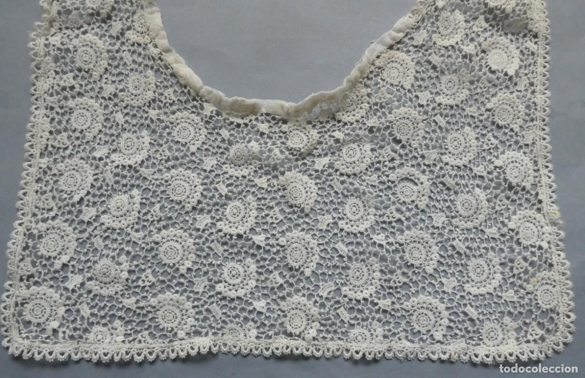 Antig&uuml;edades: ANTIGUO CUELLO DE ENCAJE DE GUIPUR PPIO.S.XX