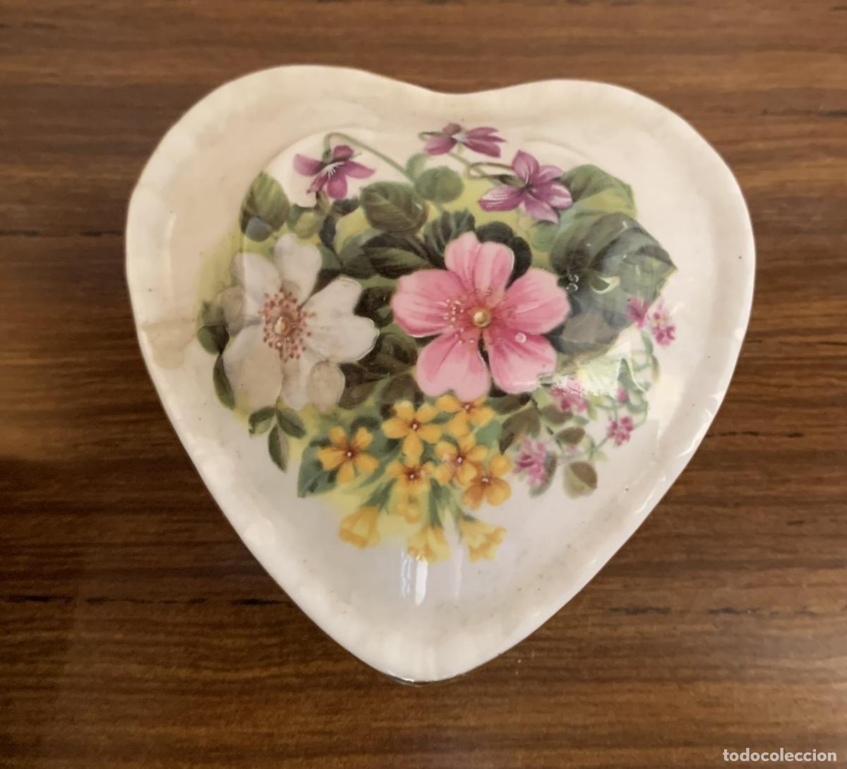 Antig&uuml;edades: Cajita Joyero en Forma de Coraz&oacute;n - Royal Grafton - Country Flowers - Made in England - Royal Grafto