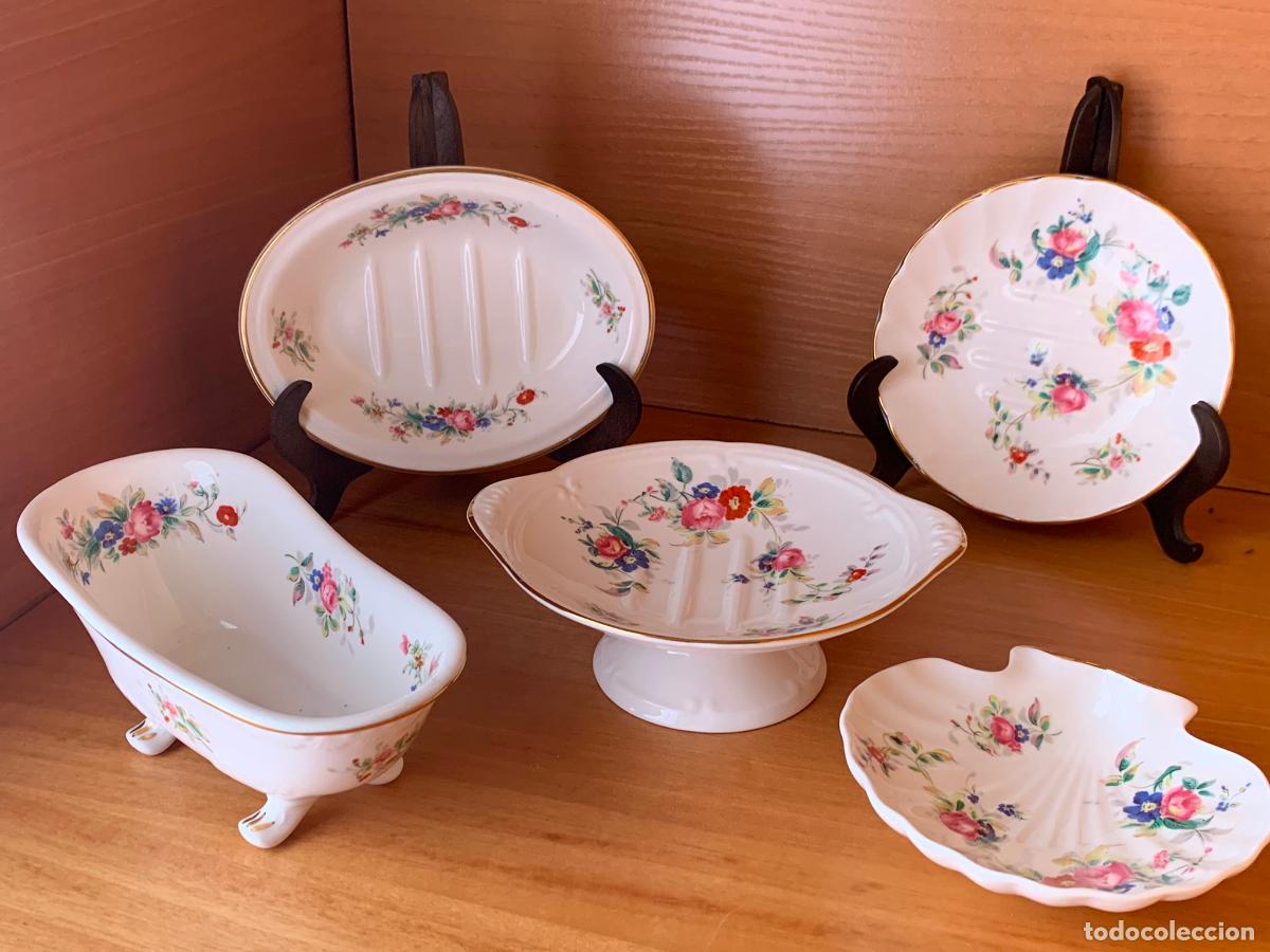 Antig&uuml;edades: Lote de 5 Piezas de Tocador y Ba&ntilde;o - Royal Stafford - Bone China - Made in England - Royal Stafford